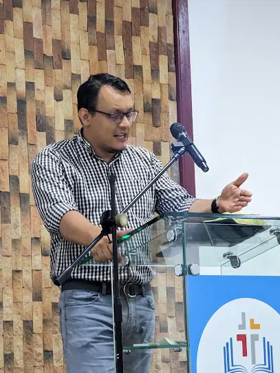 Gracia y Verdad Iglesia Bautista Reformada