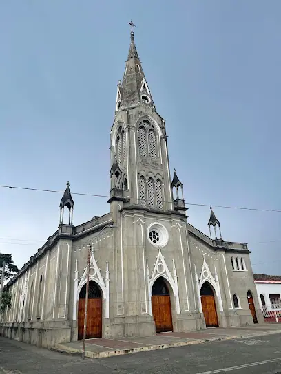 PARROQUIA DEL DIVINO NIÑO JESÚS DE BUGA