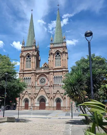 Parroquia Sagrada Familia- San Gil