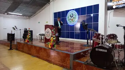 Centro Misionero Bethesda Florencia ubicado por los transportadores al fondo del edificio San Martin
